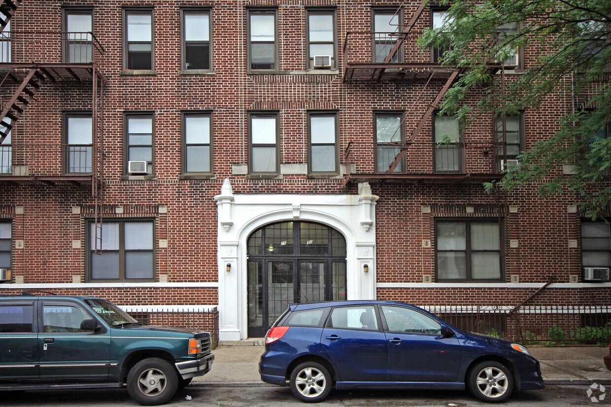 Foto del edificio - 25-70 41st St