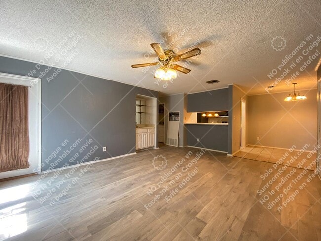 Building Photo - 1202 Thorpe Ln