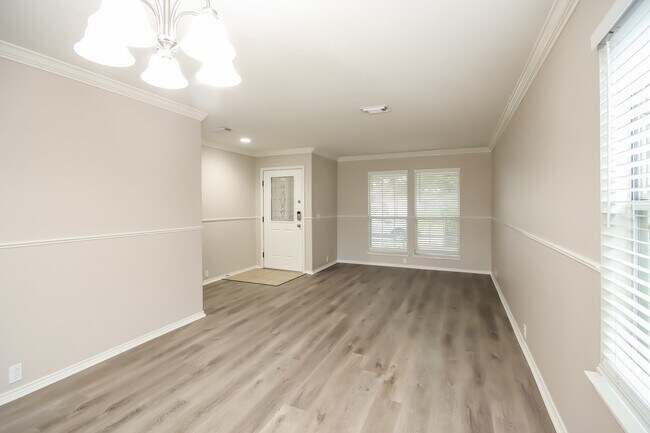 Foto del edificio - 2018 Greensford Ct