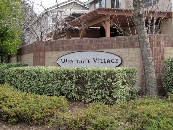 Foto del edificio - 111 Chimney Rock Ct