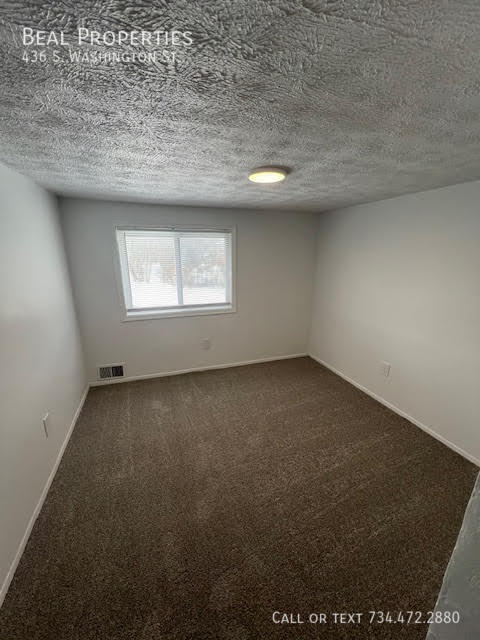 Foto del edificio - 436 S Washington St