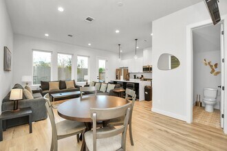 Building Photo - 6115 Campos Dr