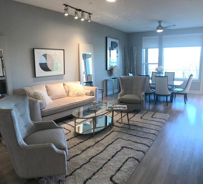 Foto del edificio - 2200 S Lakeshore Blvd