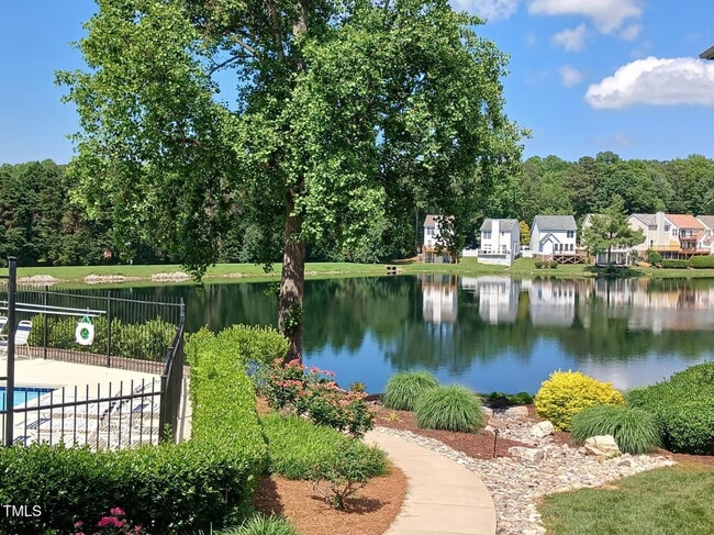 Building Photo - Room in Condo on Springfork Dr