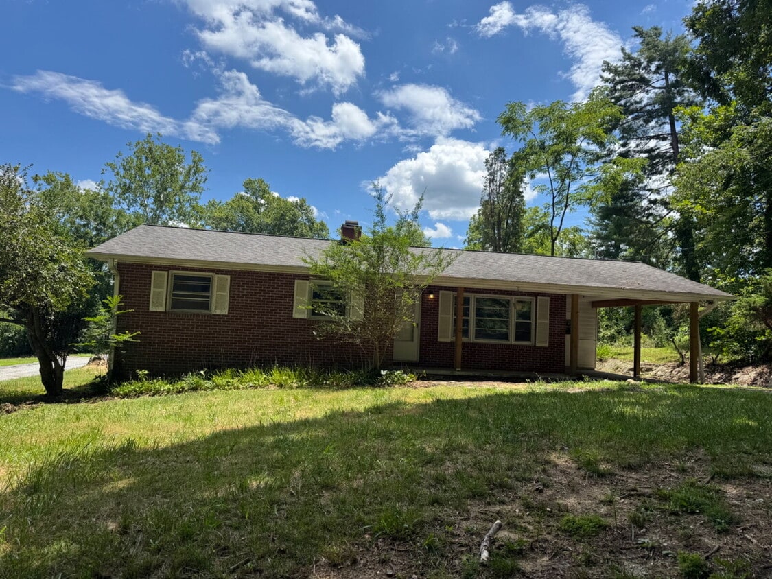Primary Photo - 707 Rhodes Park Dr
