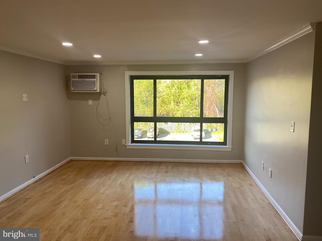 Foto principal - 3103 Naylor Rd SE