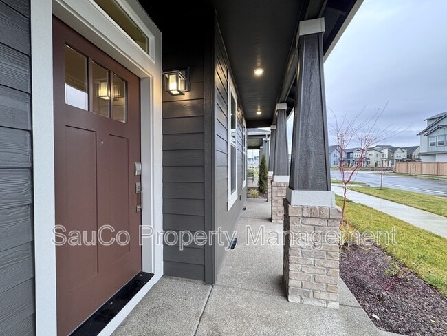 Building Photo - 8309 SE Crescent Dr