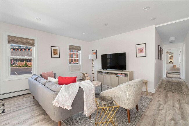 Foto del edificio - 136 Main St