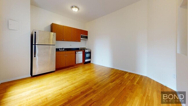 Foto del edificio - 201-205 West 11th Street