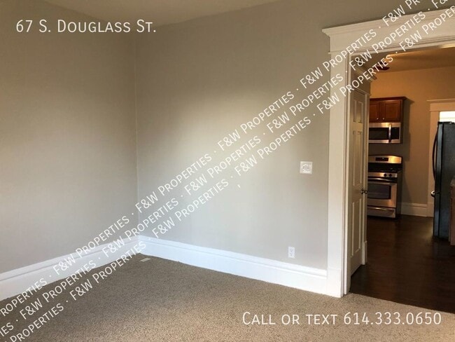 Building Photo - 67 S Douglass St