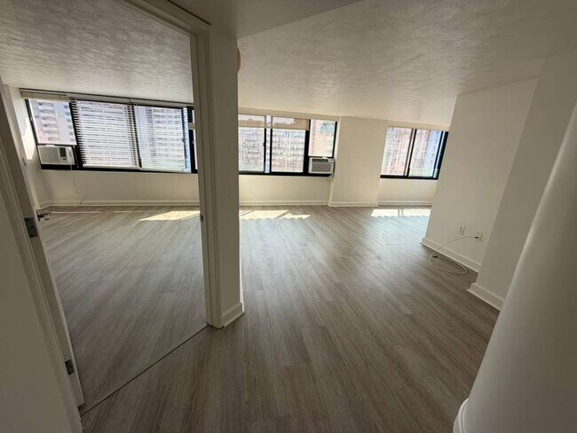 Foto del edificio - 343 Hobron Ln