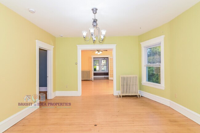 Foto del edificio - 2104 Emerson Ave S