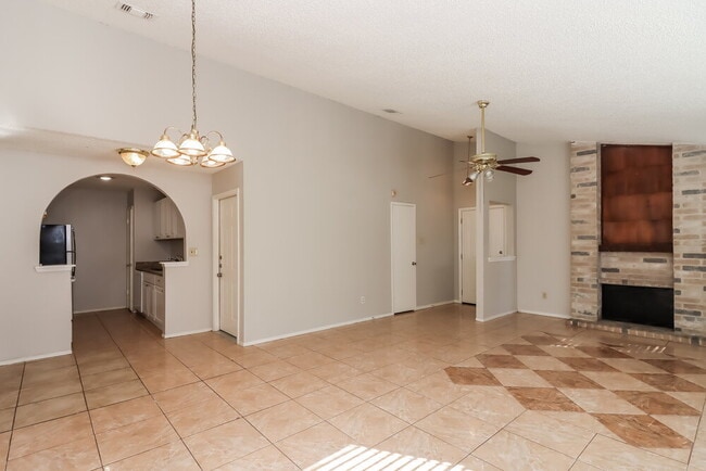 Building Photo - 17728 Northhagen Dr