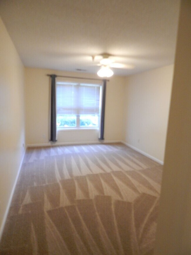 Foto del edificio - 2 bedroom 2 bath condo in Cape Cottages, Community Pool, Dog Park, Basketball Court,