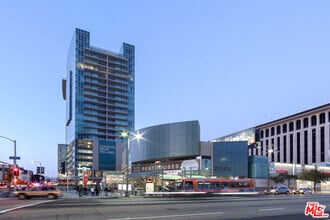 Building Photo - 3785 Wilshire Blvd