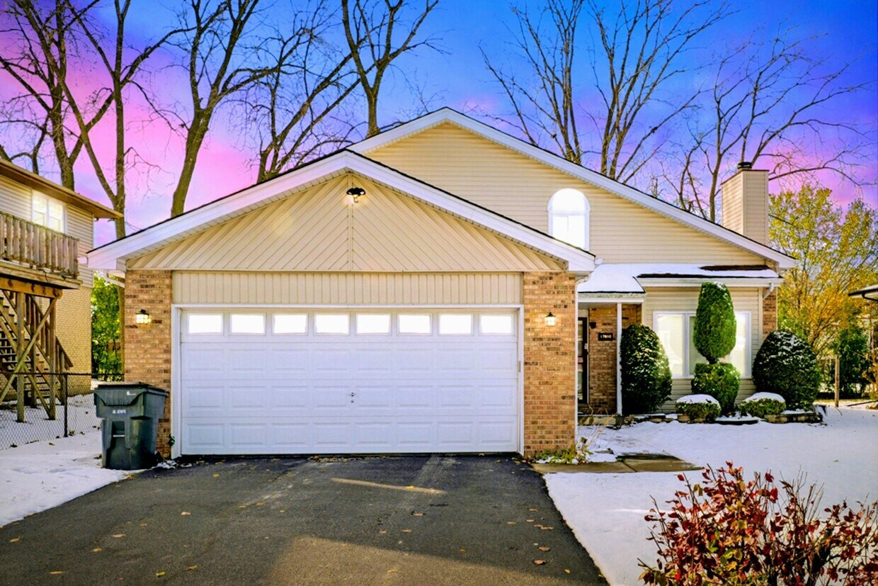 Foto principal - 17910 Millstone Rd