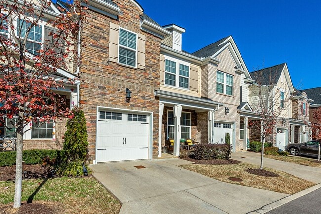 Photo - Beautiful 3 Bed, 2/1 Bath Mount Juliet Tow... Townhome