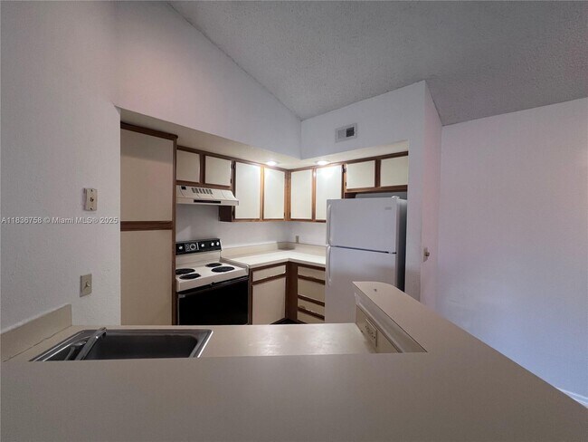 Foto del edificio - 1401 Village Blvd