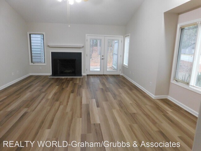 Building Photo - 2 br, 2 bath House - 1801 Sherbrooke Circle