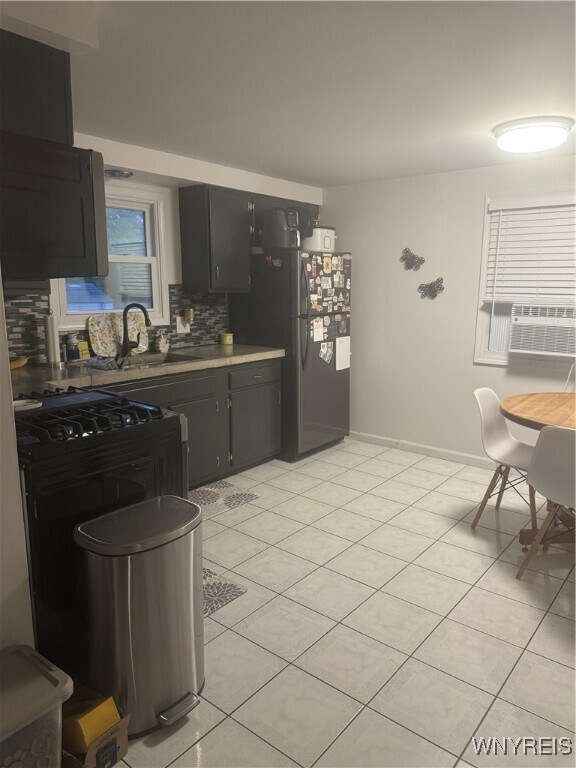 Foto del edificio - 235 Robert Dr