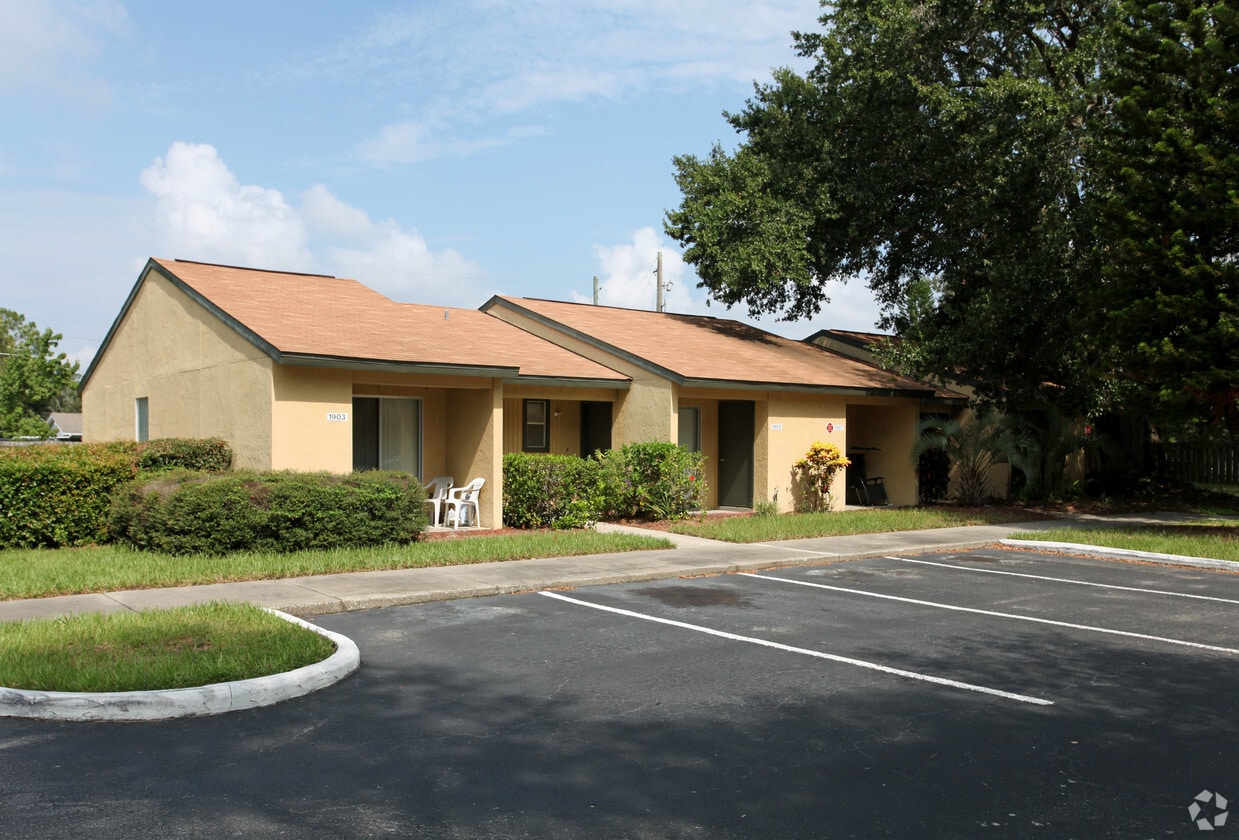 Primary Photo - Dixie Grove
