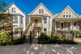 Building Photo - 3320 W Warner Ave