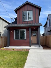 Building Photo - 6320 SE 87th Ave