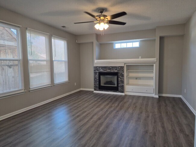 Photo - Landstown House