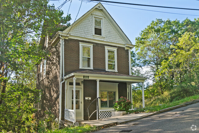 Building Photo - 409 Clugston Ave