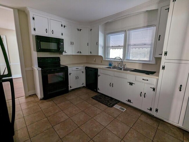 Foto del edificio - 22665 Timberlake Rd