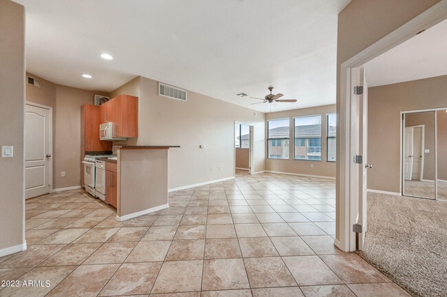 Building Photo - 6900 E Princess Dr