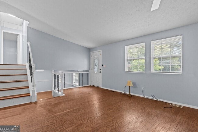 Building Photo - 5136 Rock Glen Dr