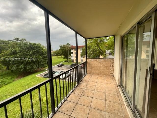 Foto del edificio - 4170 Inverrary Dr