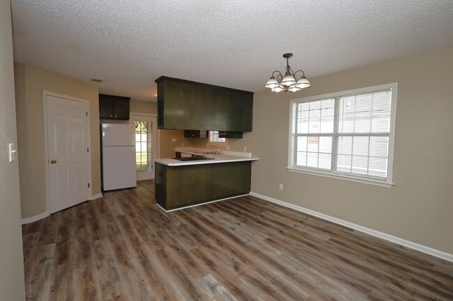 Foto del edificio - 4226 Roxbury Dr