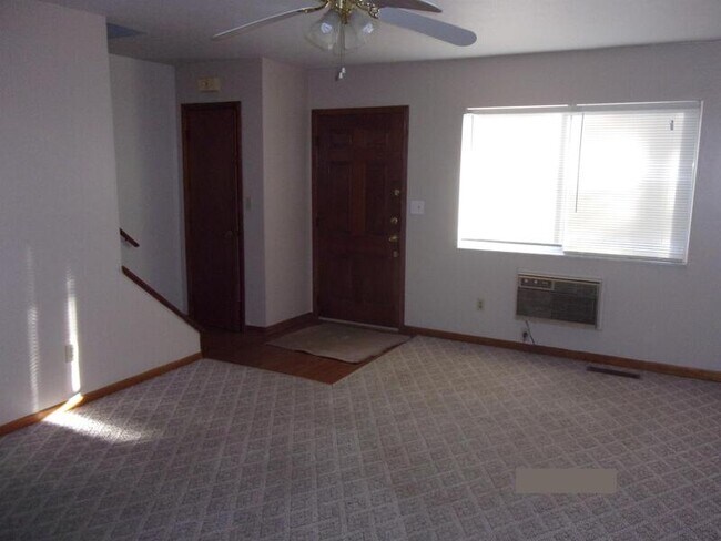 Building Photo - 468 Brentwood Dr