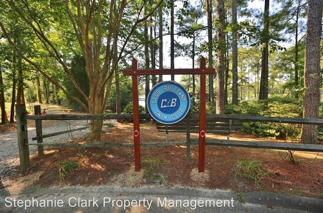 Building Photo - 5 br, 3 bath House - 813 Five Point Road