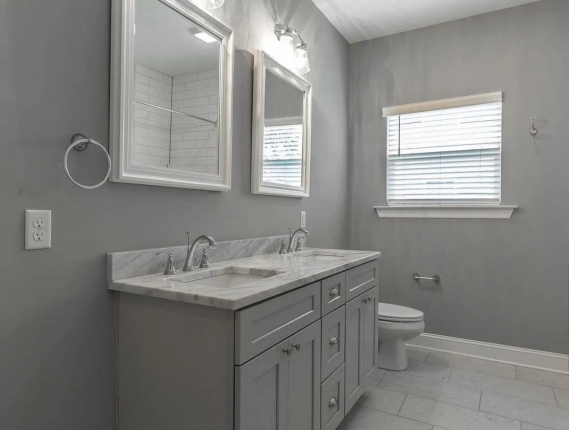 Foto del edificio - 1610 E 12th St