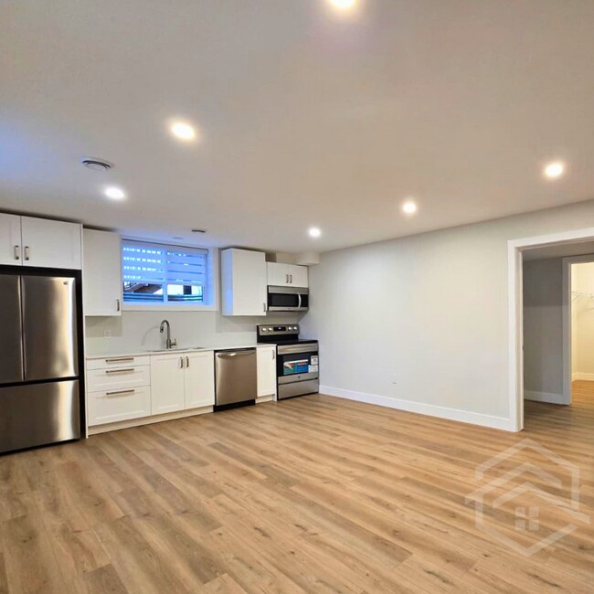 Building Photo - Brand New Lower Duplex Unit – Available Now!!