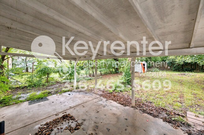 Foto del edificio - 915 N Harding Ave