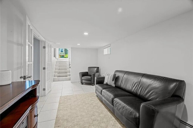 Fotografía del edificio - 45 Dewey Ave