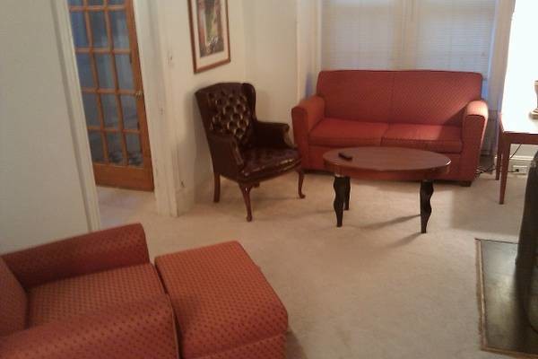 Foto del edificio - 903 E St SE