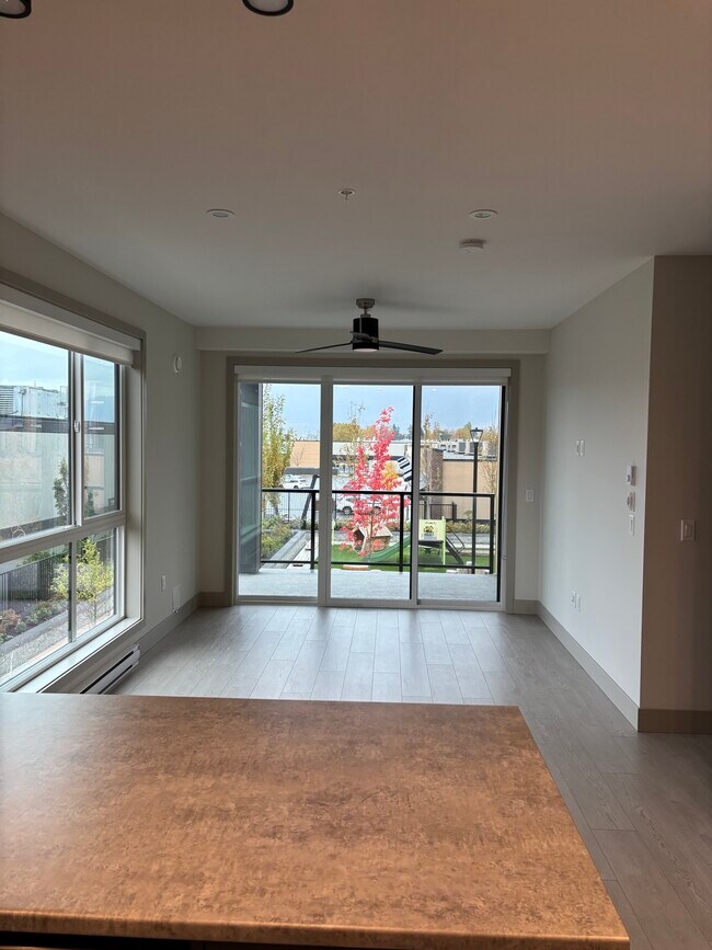 Photo du bâtiment - 45547-45547 Knight Rd