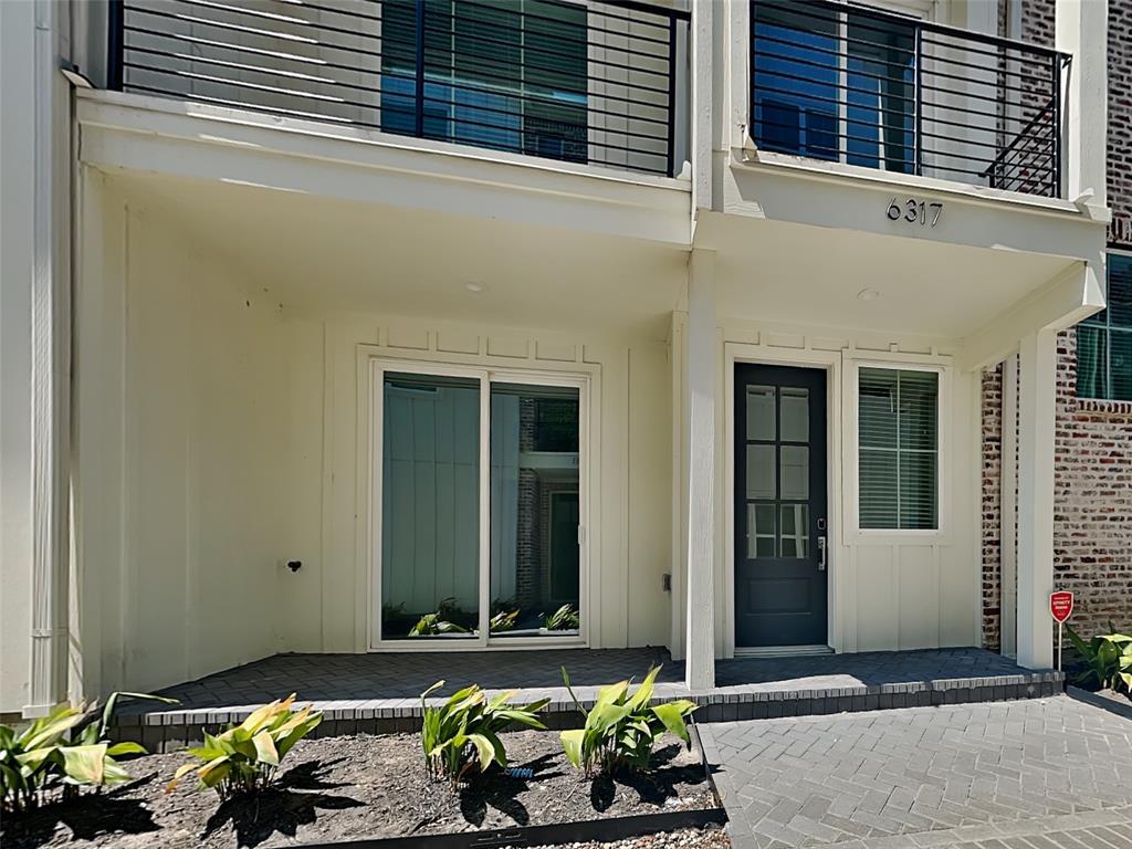 6317 Paddington Bnd Dr, Houston, TX 77008 Condo for Rent in Houston