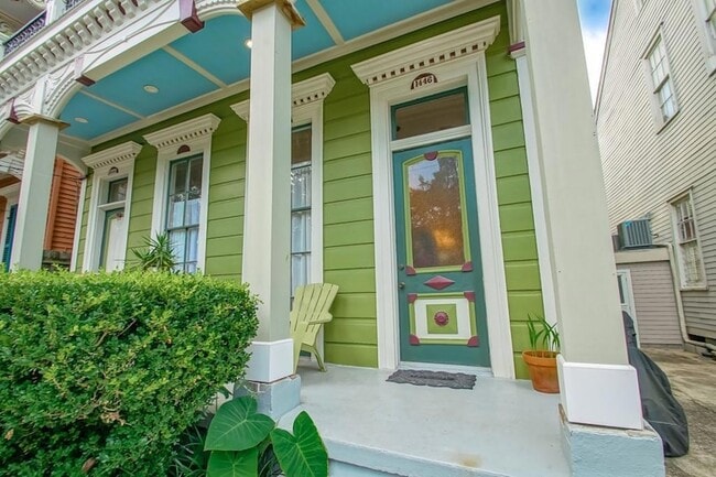 Foto del edificio - 1446 St Mary St