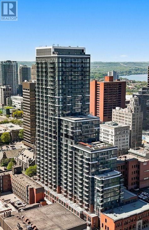 Building Photo - 75 James St S