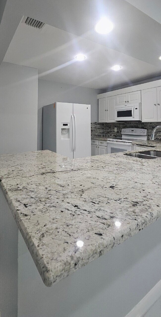 Foto del edificio - 22465 SW 61st Way