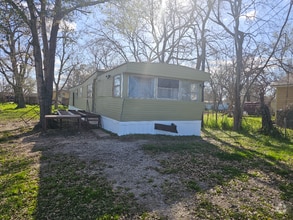 Building Photo - 5526 Rotan Dr