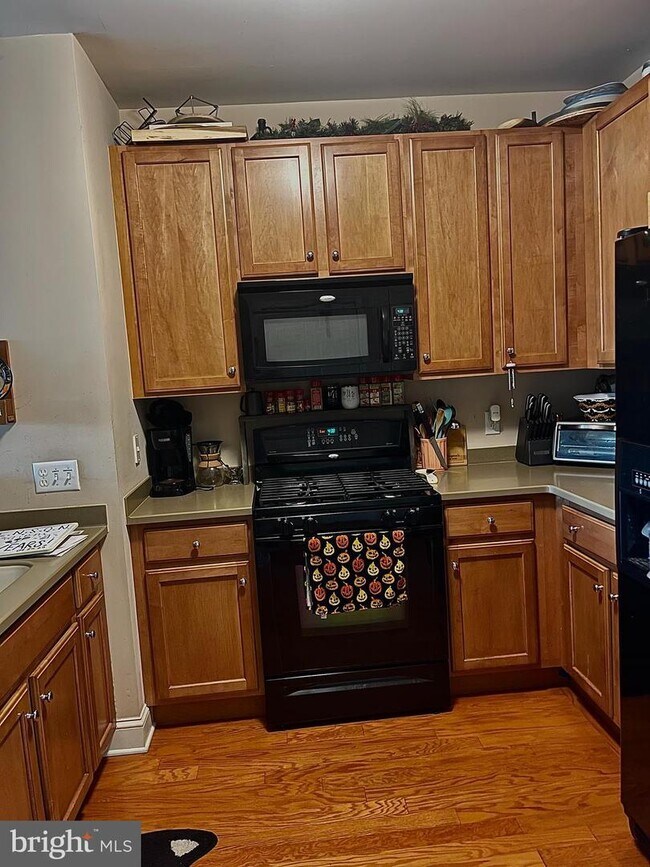 Foto del edificio - 200 W Elm St