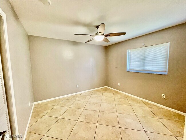 Foto del edificio - 632 108th Ave N