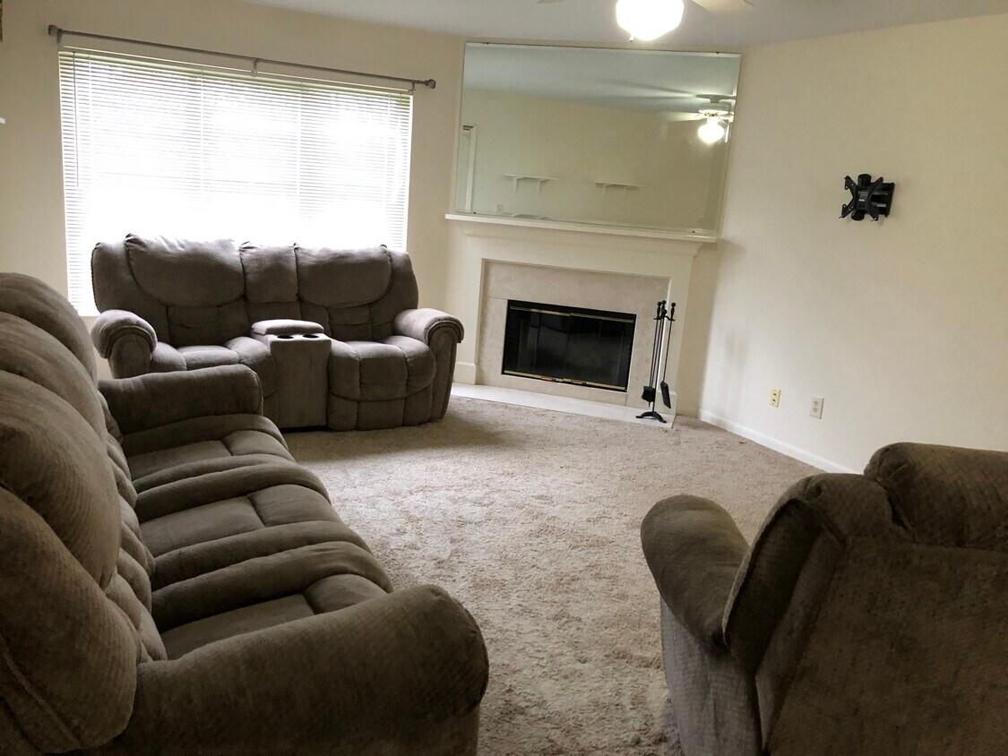 535 Cloverfield Ln Unit 201, Fort Wright, KY 41011 Condo for Rent in Fort Wright, KY